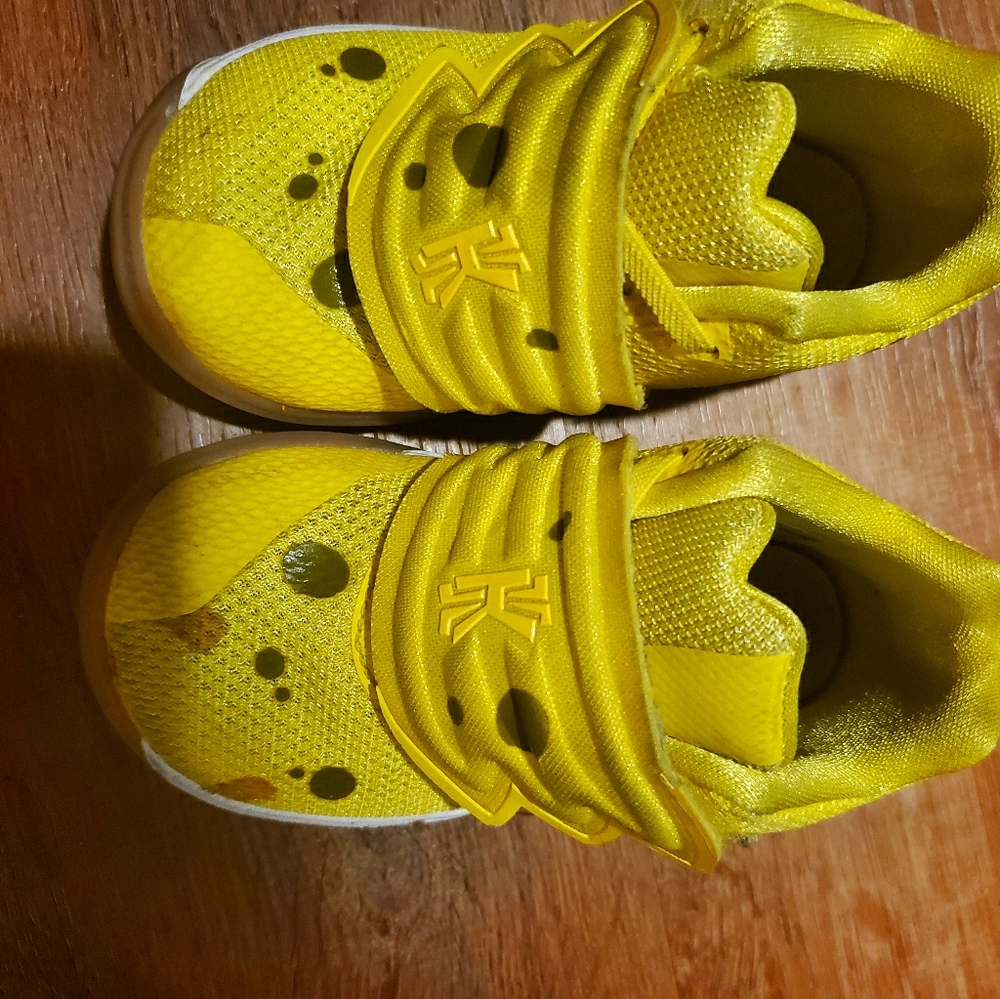 Toddler Spongebob kyrie Nike